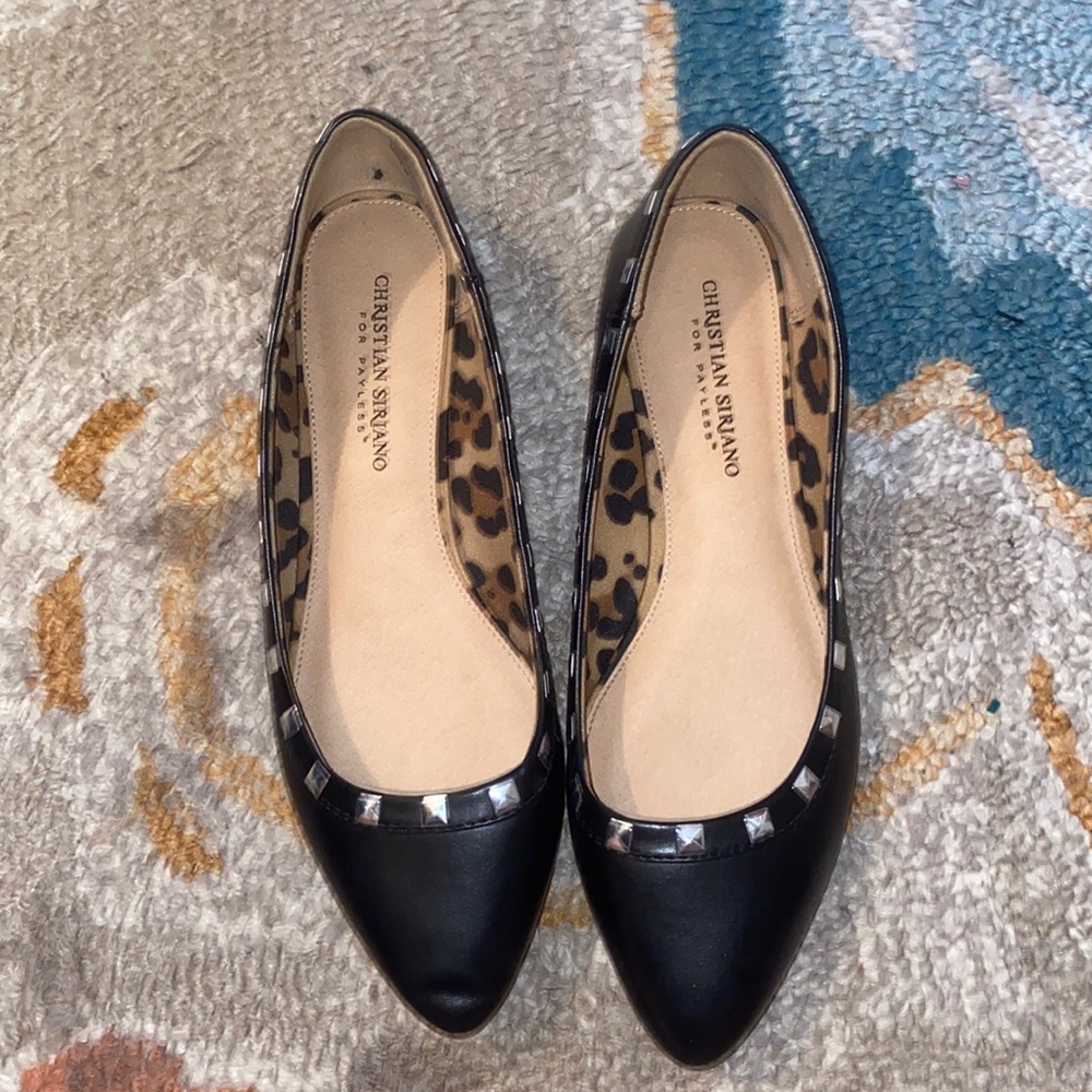 NWOT flats with jeweled detail